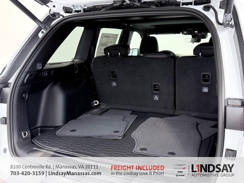 new 2025 Jeep Grand Cherokee car, priced at $38,320