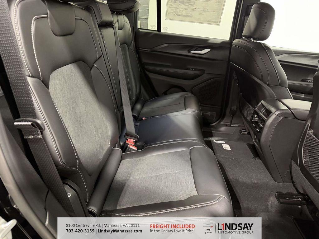 new 2025 Jeep Grand Cherokee car, priced at $38,338