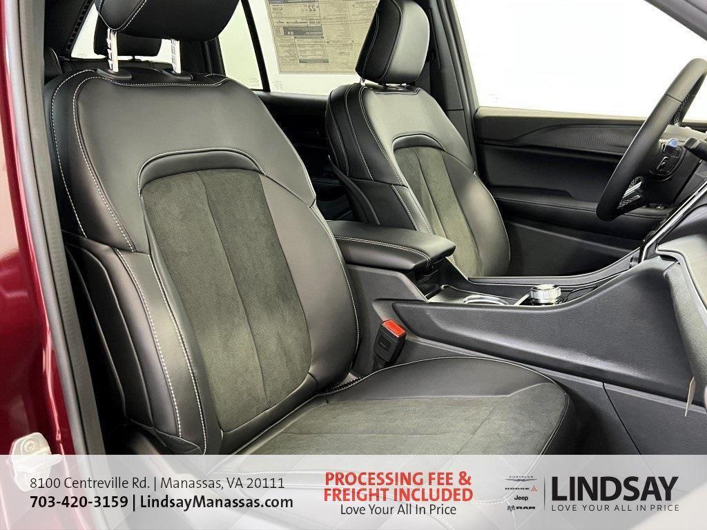 new 2025 Jeep Grand Cherokee car, priced at $39,866