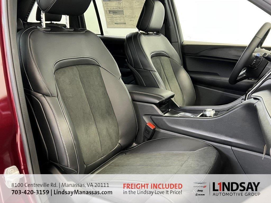 new 2025 Jeep Grand Cherokee car, priced at $38,366