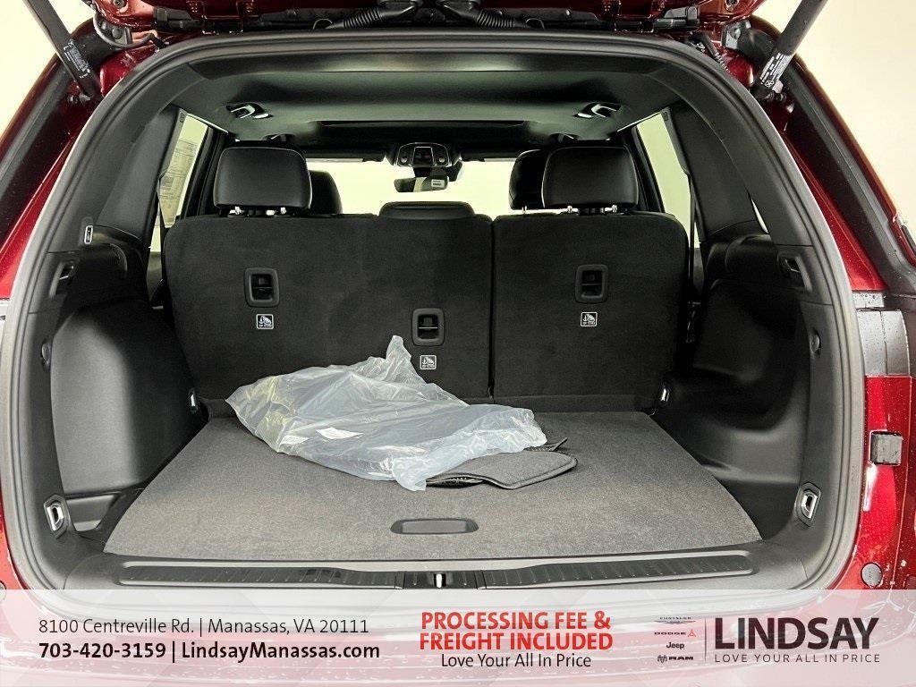 new 2025 Jeep Grand Cherokee car, priced at $39,866