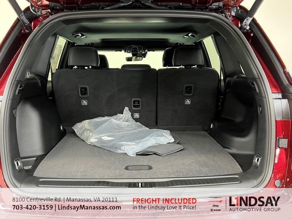 new 2025 Jeep Grand Cherokee car, priced at $38,366