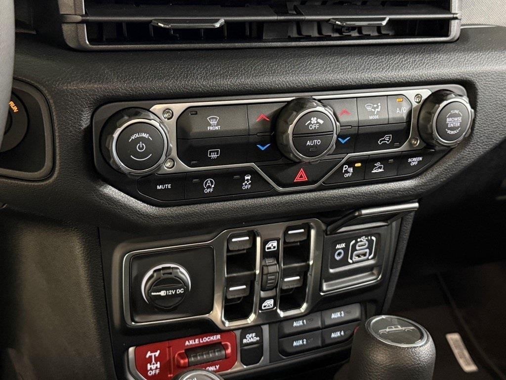 new 2025 Jeep Gladiator car, priced at $40,296