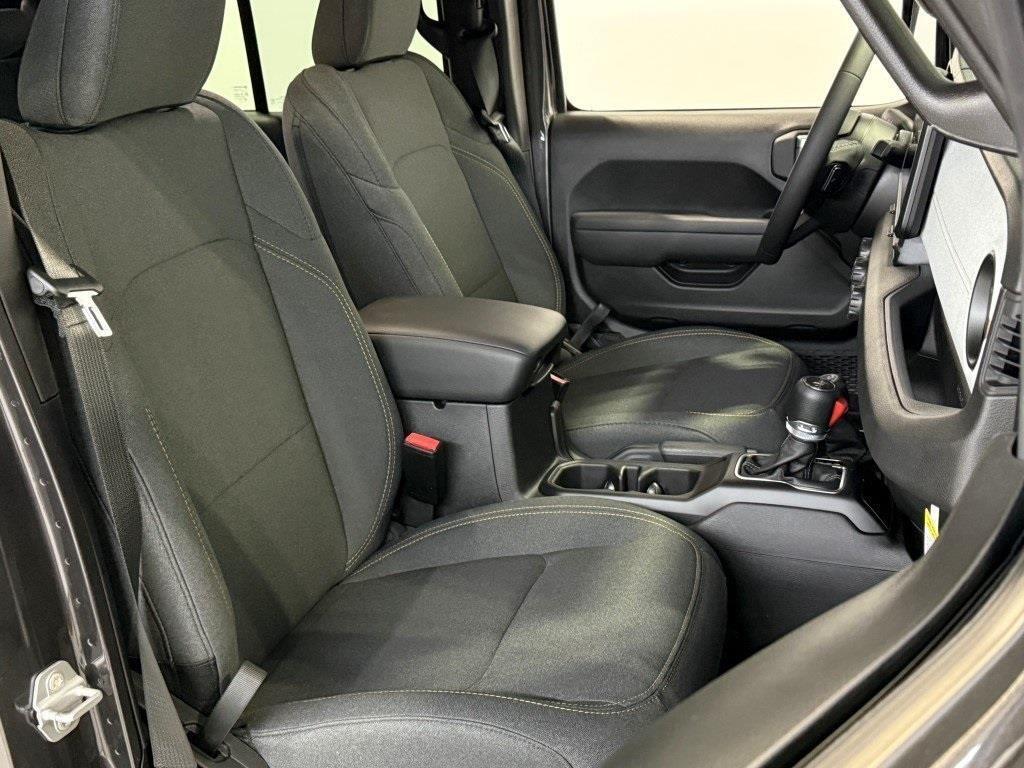 new 2025 Jeep Gladiator car, priced at $40,296