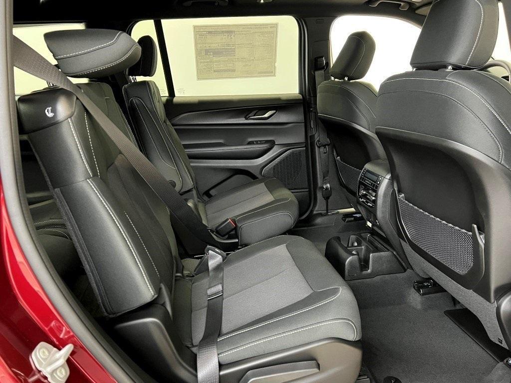 new 2025 Jeep Grand Cherokee L car, priced at $37,113