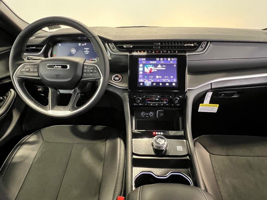 new 2025 Jeep Grand Cherokee car, priced at $39,668