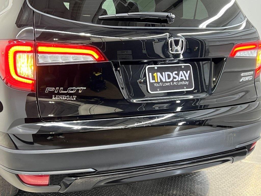 used 2022 Honda Pilot car, priced at $28,500