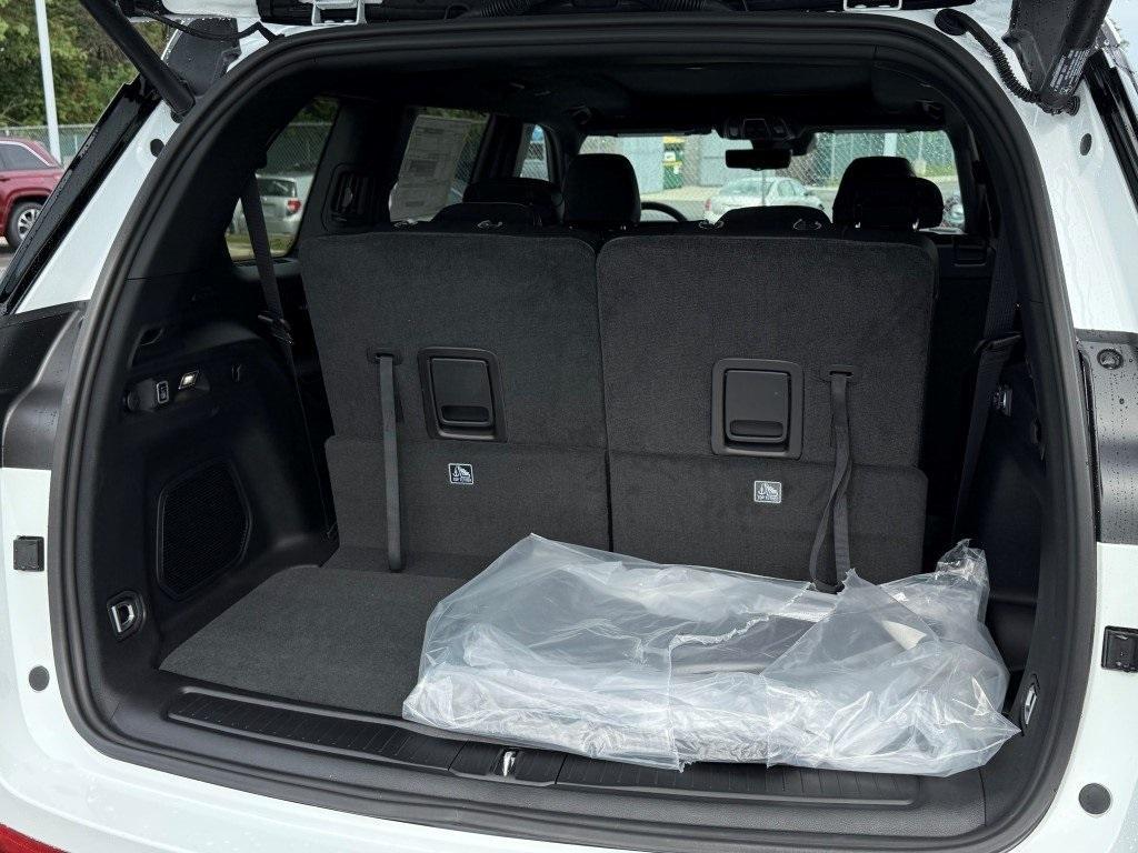 new 2025 Jeep Grand Cherokee L car, priced at $47,700