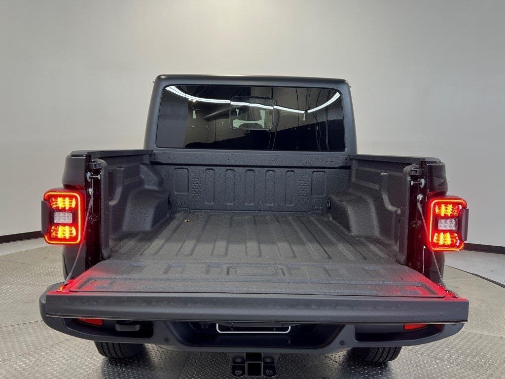 new 2026 Jeep Gladiator car, priced at $45,971
