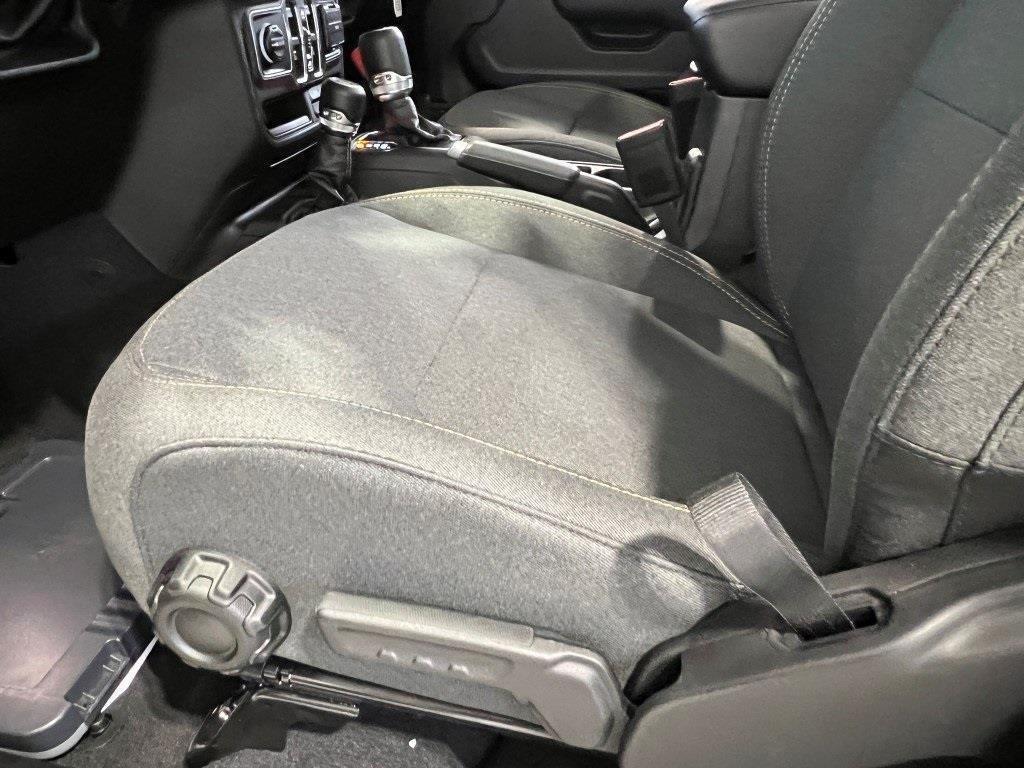 new 2026 Jeep Gladiator car, priced at $45,971