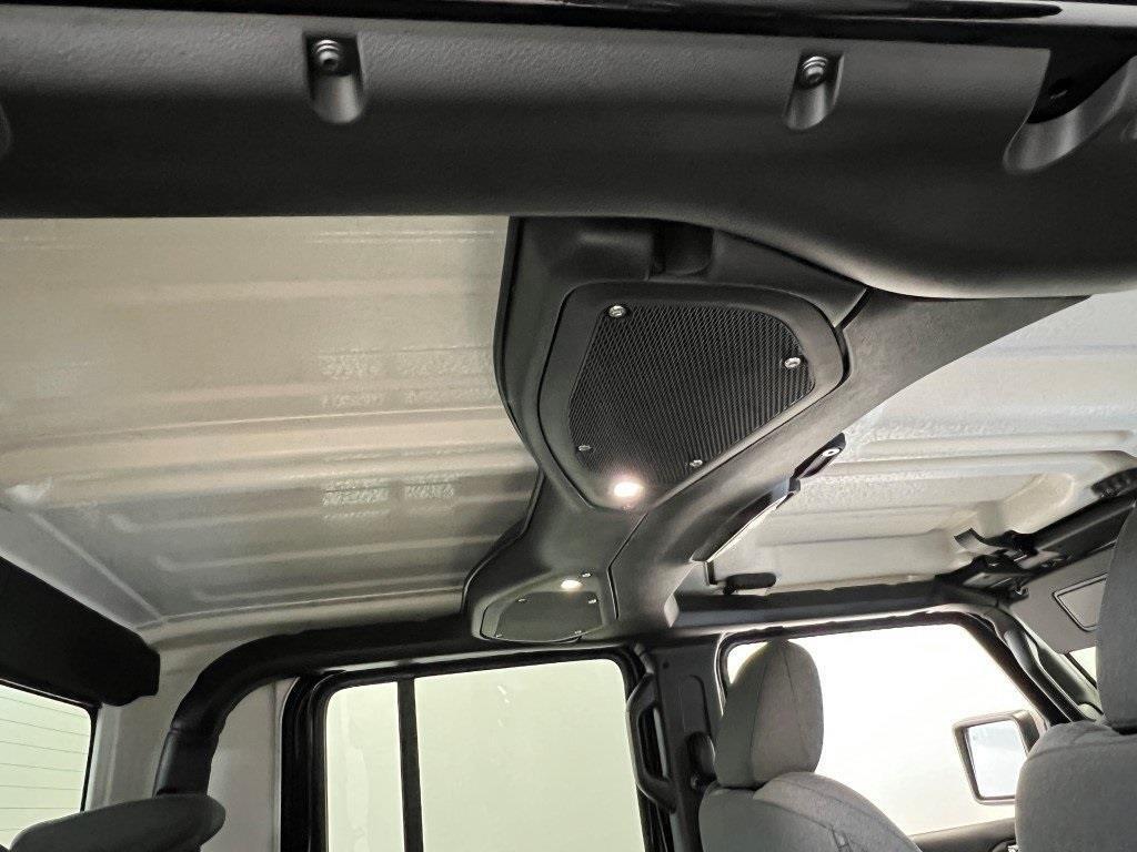 new 2026 Jeep Gladiator car, priced at $45,971