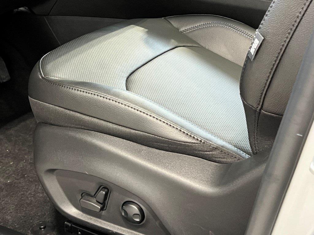 new 2025 Jeep Compass car, priced at $34,020