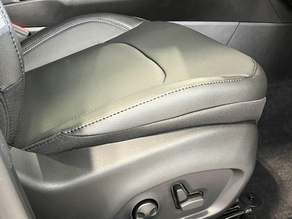 new 2025 Jeep Compass car, priced at $34,200