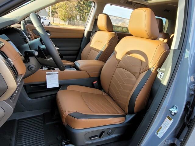 new 2025 Nissan Pathfinder car, priced at $42,333