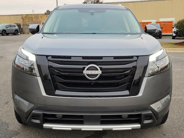 new 2025 Nissan Pathfinder car, priced at $41,620