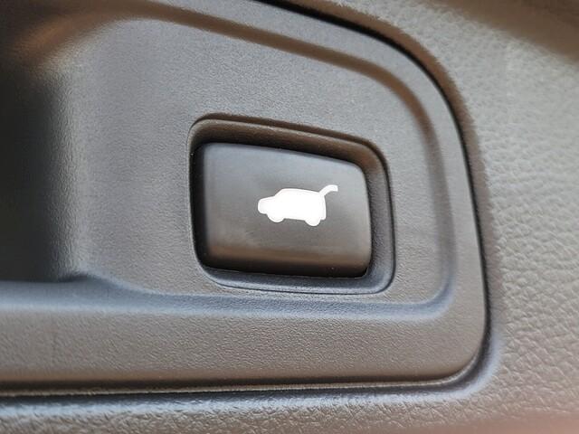 used 2022 Honda Pilot car, priced at $26,998