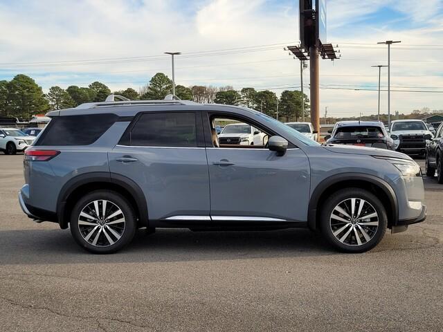 new 2025 Nissan Pathfinder car, priced at $43,843