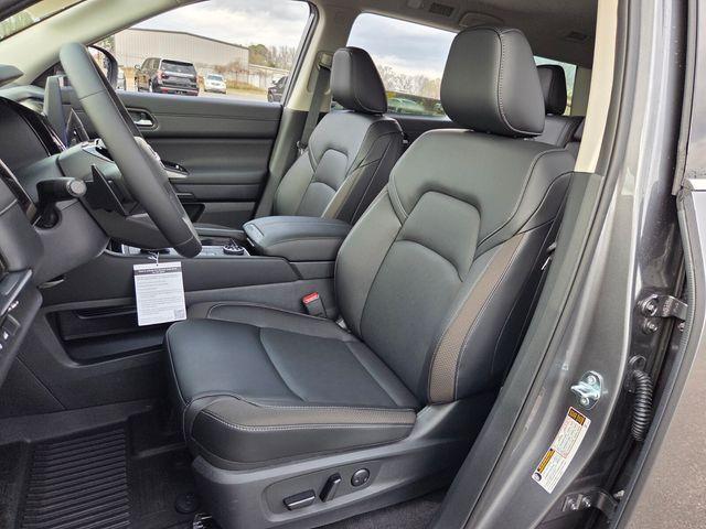 new 2026 Nissan Pathfinder car, priced at $40,273