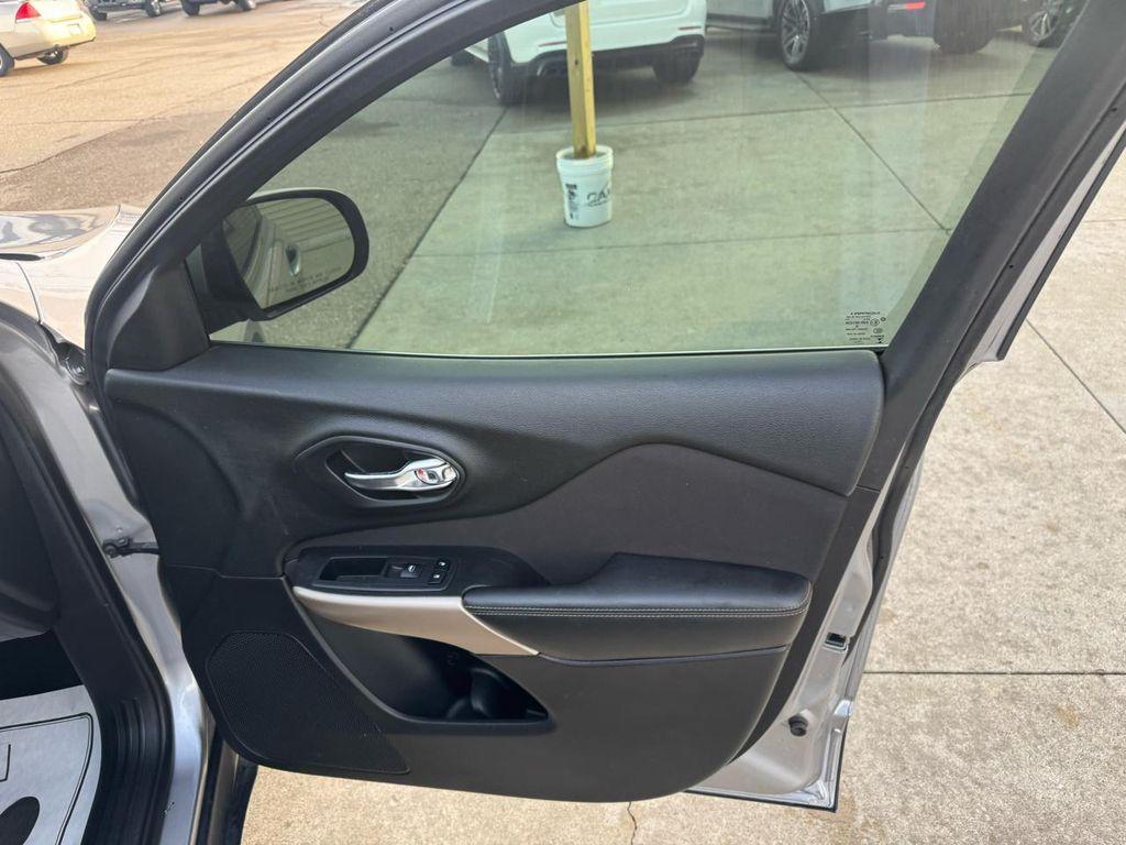 used 2018 Jeep Cherokee car, priced at $6,995