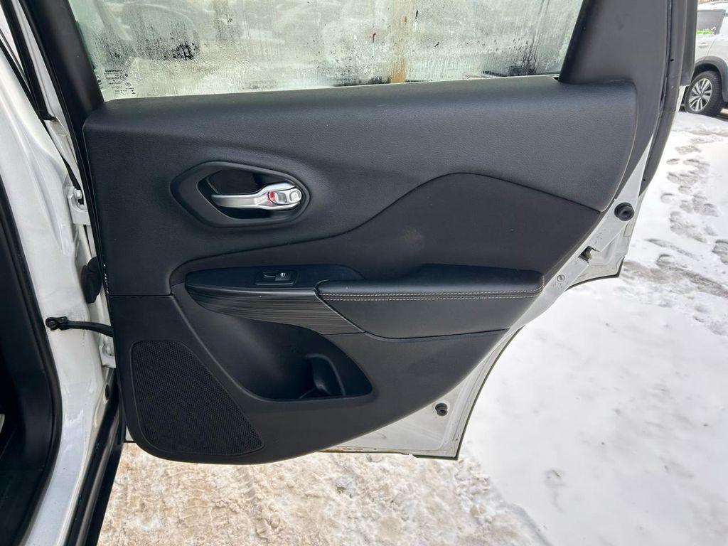 used 2016 Jeep Cherokee car, priced at $6,495