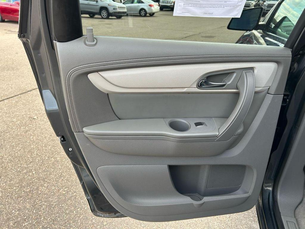 used 2014 Chevrolet Traverse car, priced at $4,995