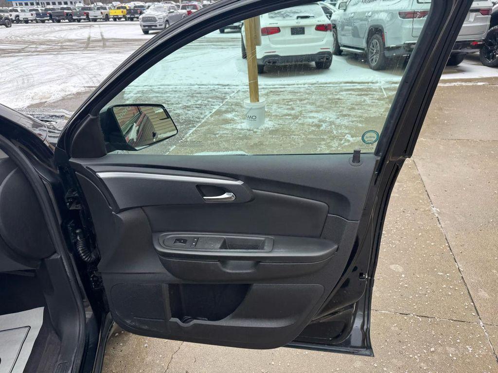 used 2010 Chevrolet Traverse car, priced at $4,295