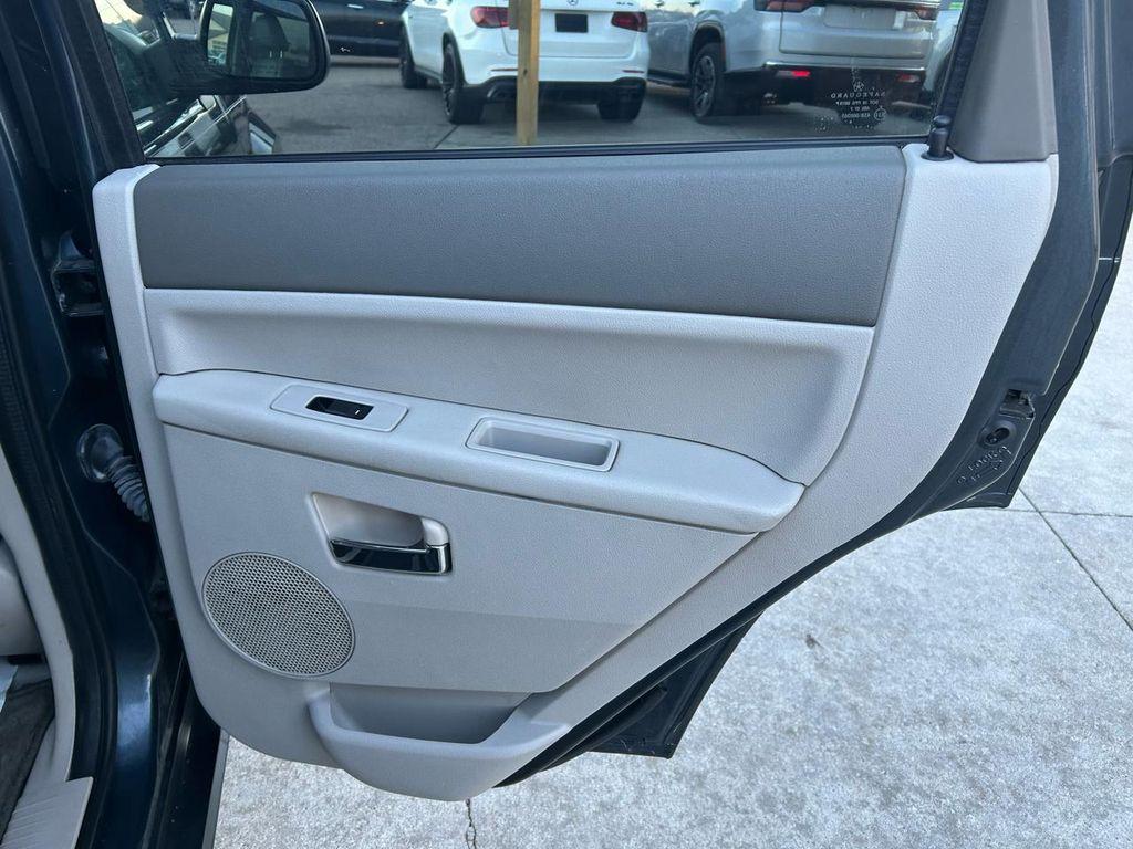 used 2007 Jeep Grand Cherokee car, priced at $3,795