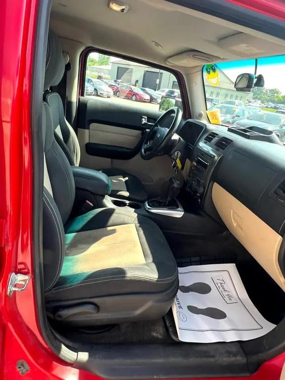 used 2006 Hummer H3 car, priced at $3,995