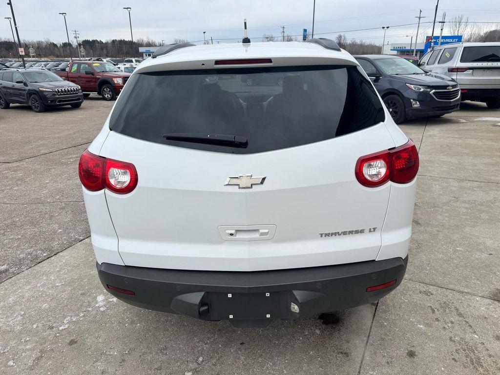 used 2010 Chevrolet Traverse car, priced at $3,995