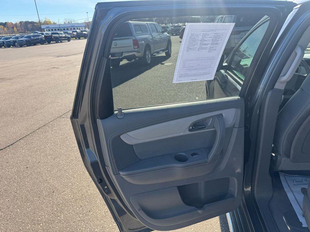 used 2013 Chevrolet Traverse car, priced at $4,995