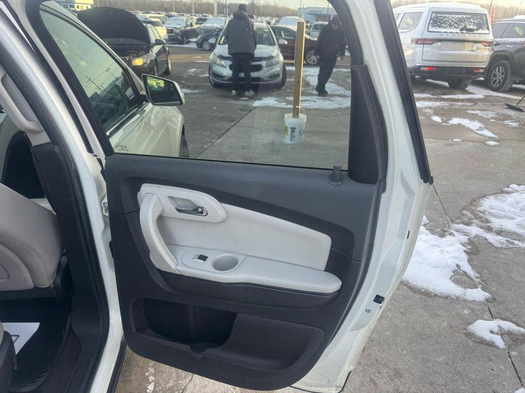 used 2012 Chevrolet Traverse car, priced at $3,495