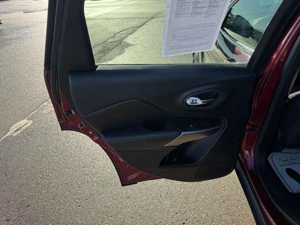 used 2019 Jeep Cherokee car, priced at $8,995