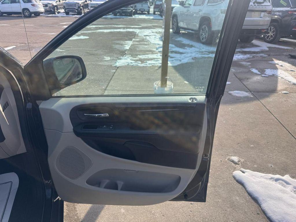 used 2014 Dodge Grand Caravan car, priced at $4,995