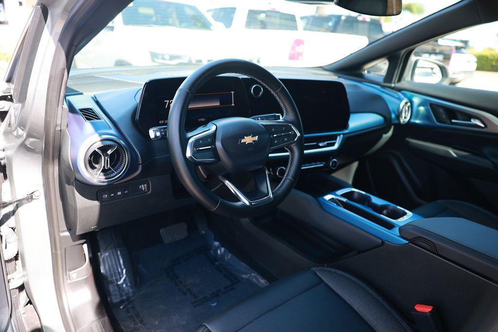 used 2025 Chevrolet Equinox EV car, priced at $22,036