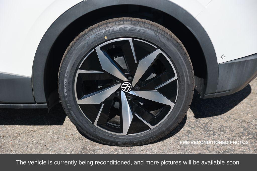 used 2023 Volkswagen ID.4 car, priced at $17,998