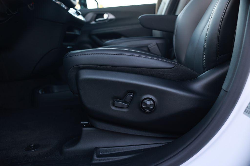 new 2026 Chrysler Pacifica car, priced at $45,040