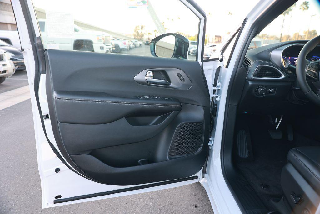 new 2026 Chrysler Pacifica car, priced at $45,040