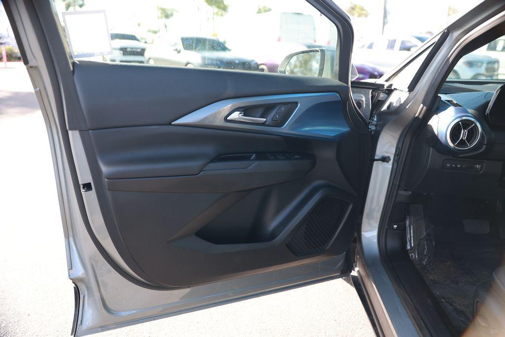 used 2025 Chevrolet Equinox EV car, priced at $22,655