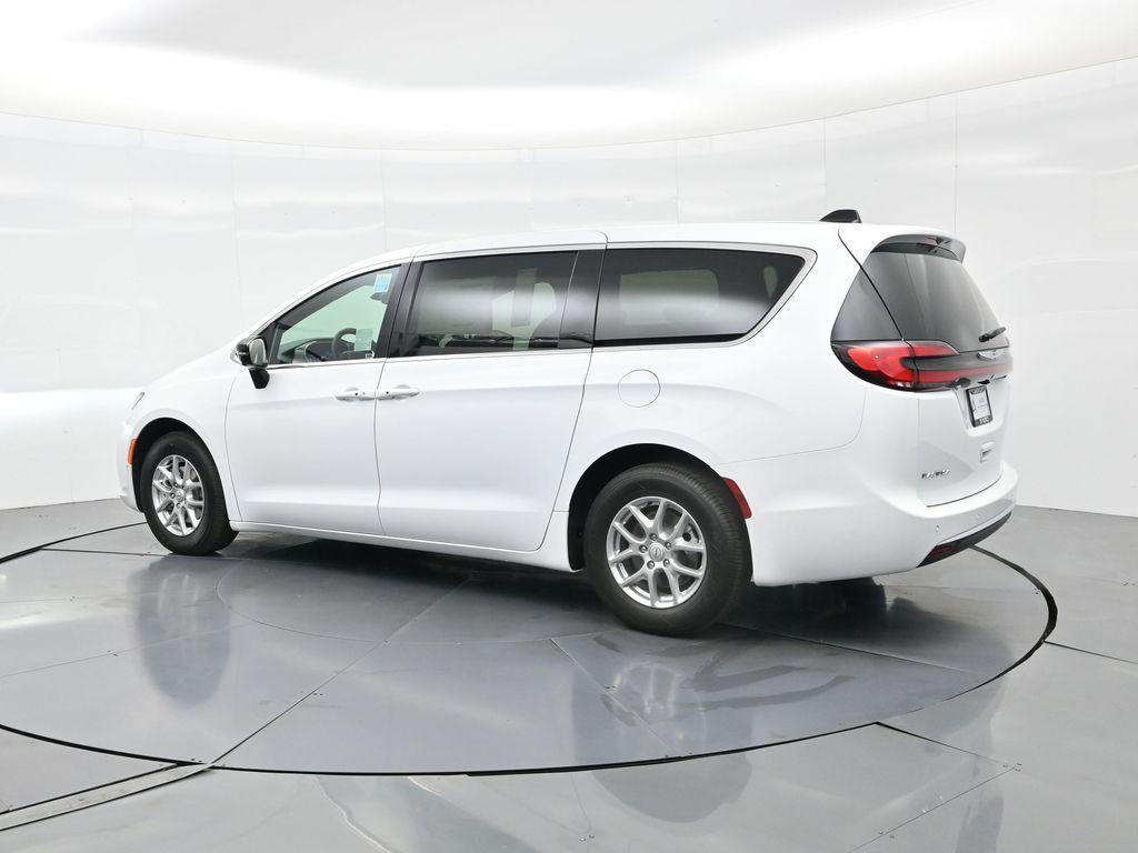 new 2026 Chrysler Pacifica car, priced at $45,145