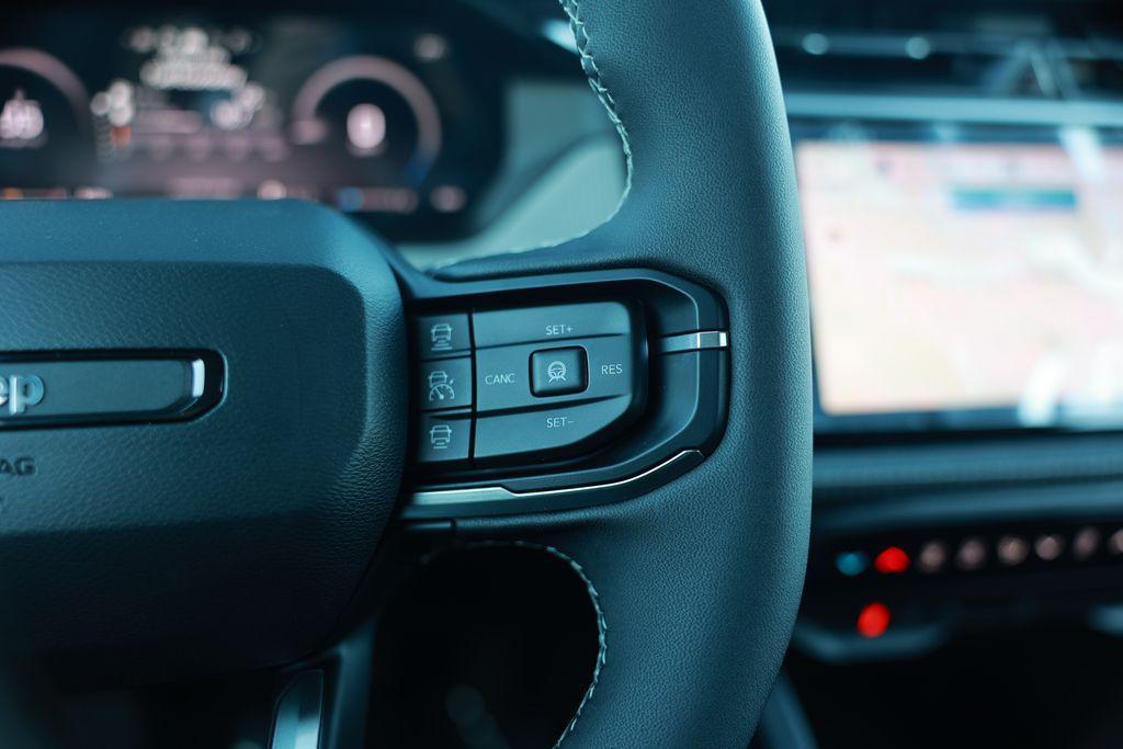 new 2026 Jeep Cherokee car, priced at $39,020