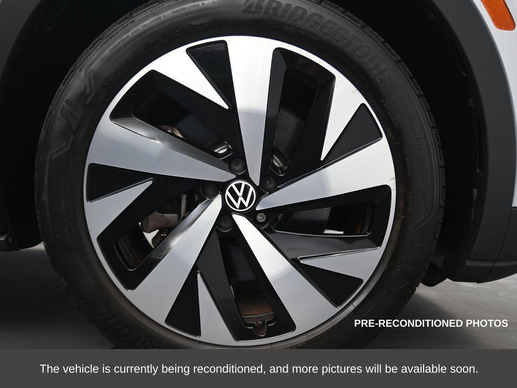 used 2022 Volkswagen ID.4 car, priced at $20,876