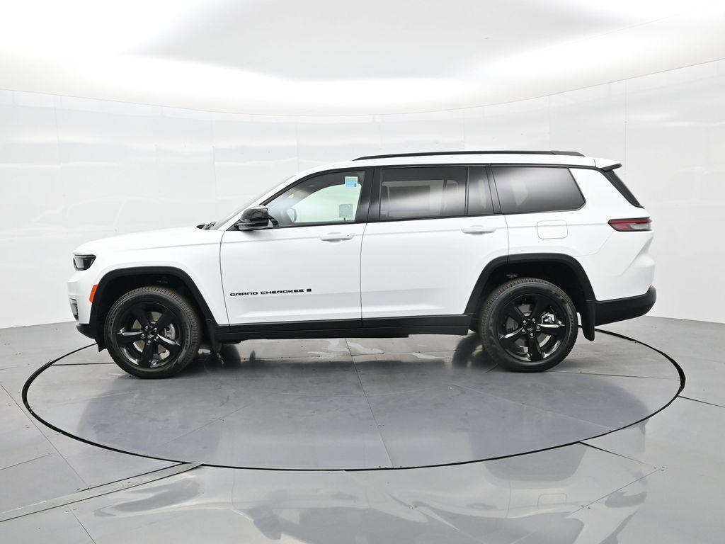 new 2025 Jeep Grand Cherokee L car, priced at $42,800