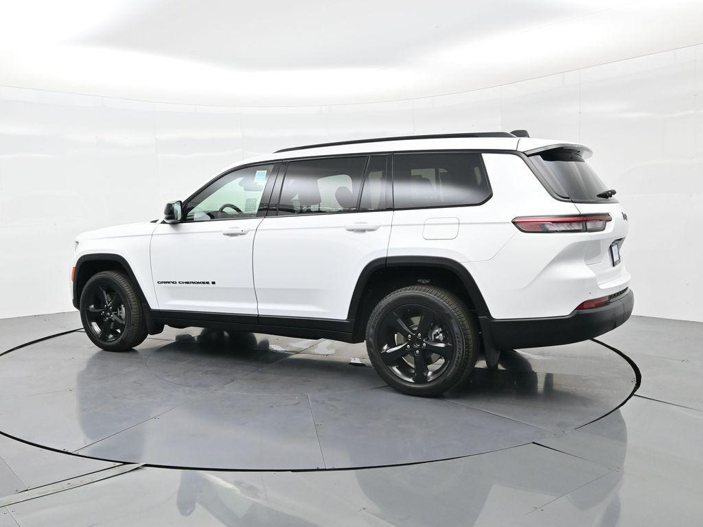 new 2025 Jeep Grand Cherokee L car, priced at $42,800