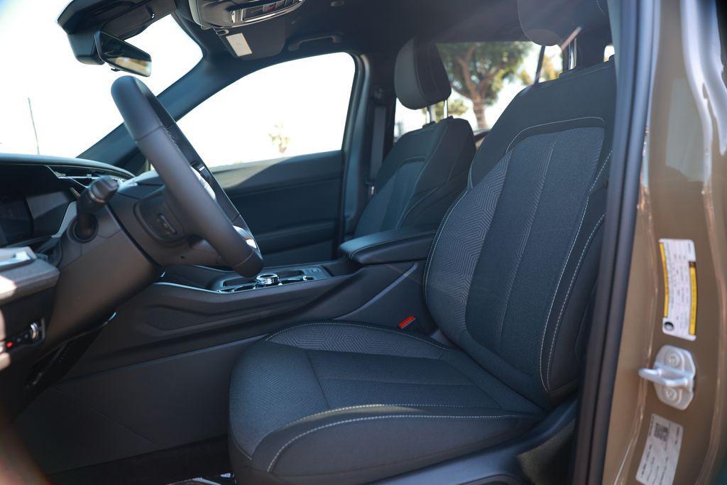 new 2026 Jeep Cherokee car, priced at $39,615