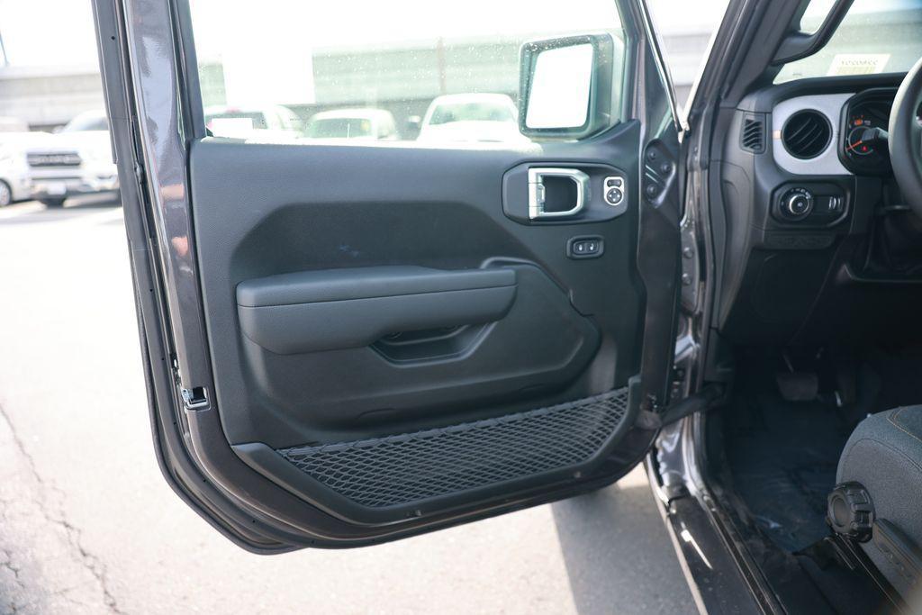 new 2026 Jeep Wrangler car, priced at $43,955