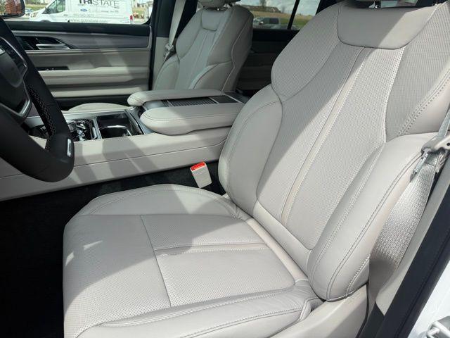 new 2026 Jeep Grand Wagoneer L car, priced at $74,579