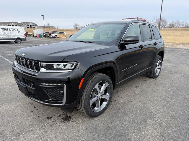 new 2026 Jeep Grand Cherokee car, priced at $52,990