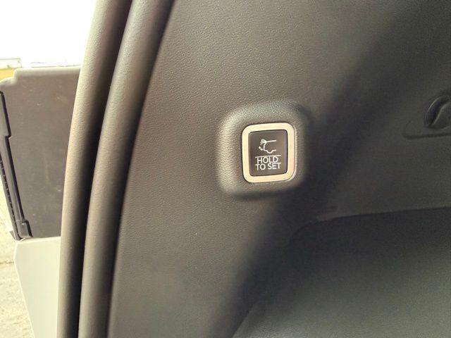 new 2026 Jeep Cherokee car, priced at $40,476