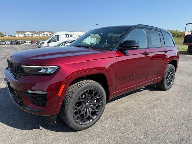 new 2025 Jeep Grand Cherokee car, priced at $69,966