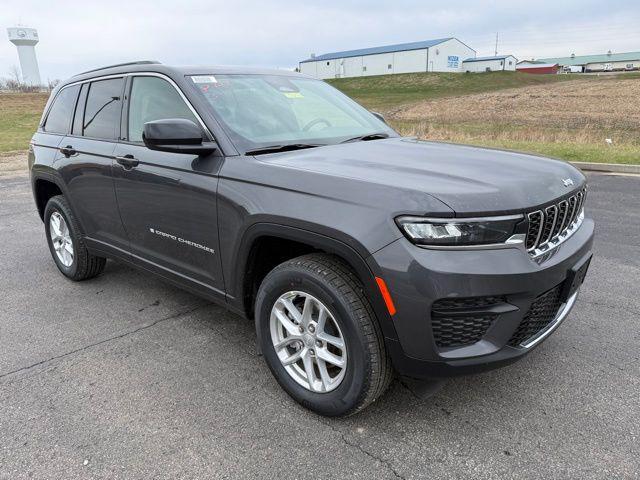new 2026 Jeep Grand Cherokee car, priced at $42,416